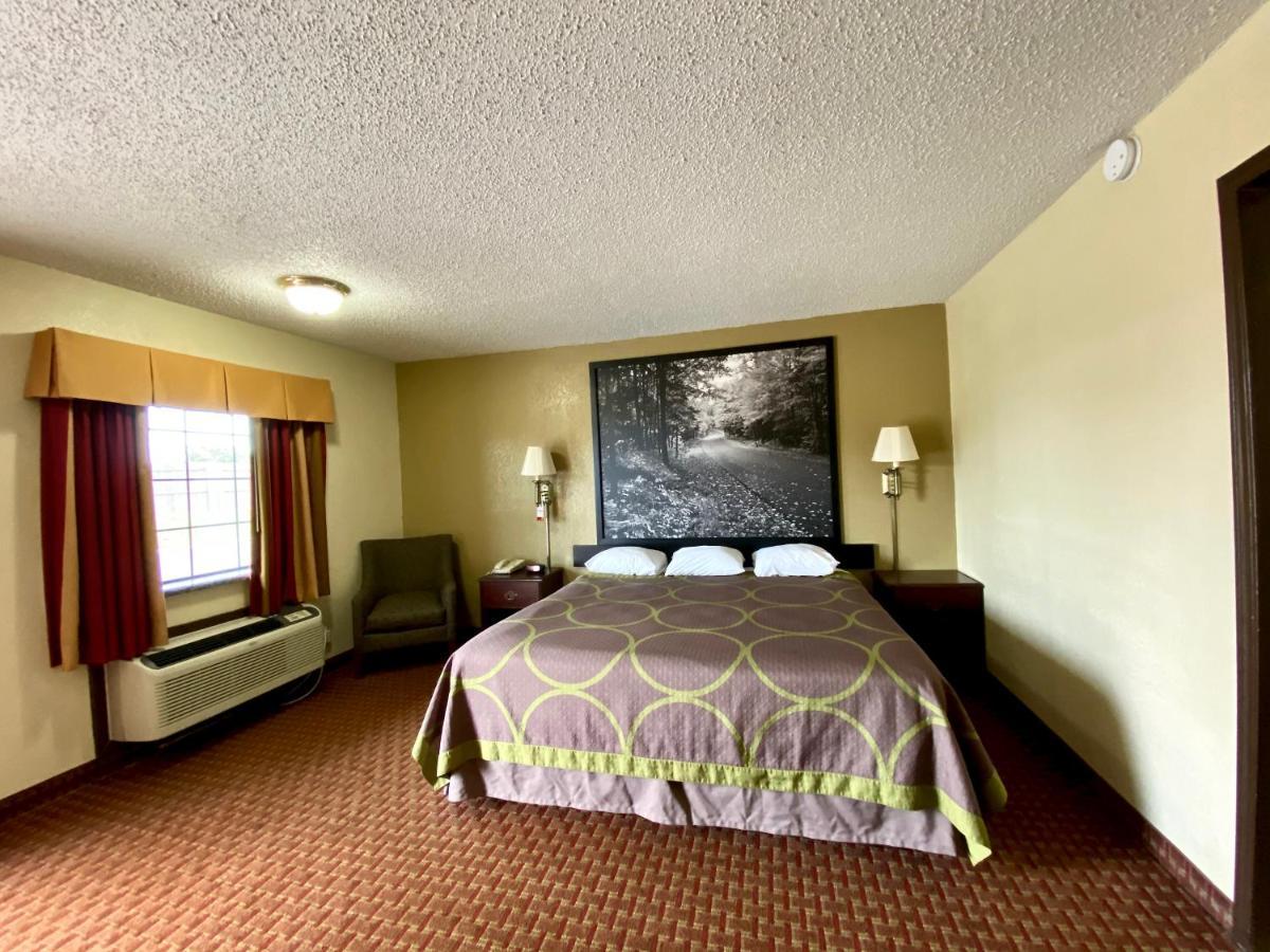 Hotel Super 8 By Wyndham Shawnee Exteriér fotografie
